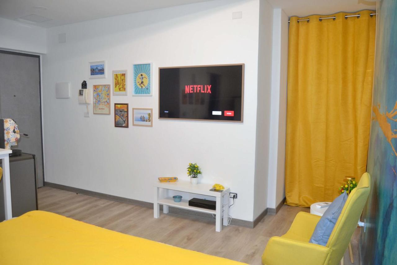 Room&Chiaia Naples Exterior photo